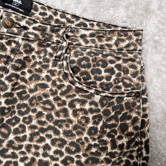 Dressed in LaLa Effortlessly Cool Wide Leg Denim in Leopard Womens Size M 32x32 - Picture 8 of 13